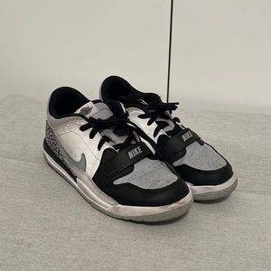 Nike boys Jordan Legacy
